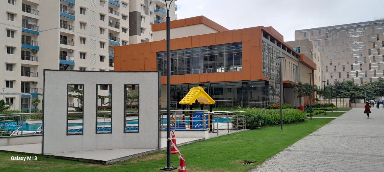 Adarsh Lakefront site photograph 1