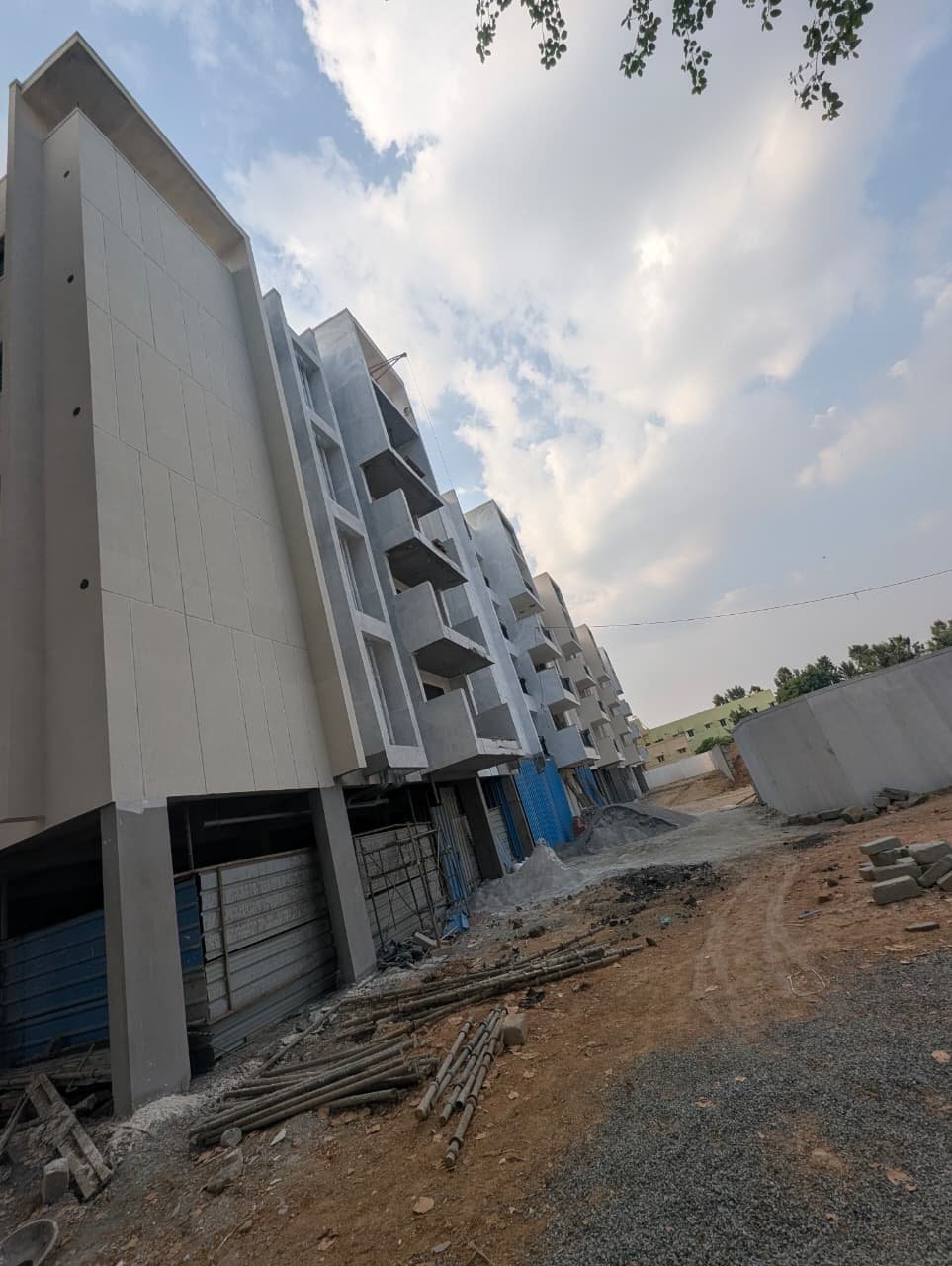Abhee Riviera Royale site photograph 1